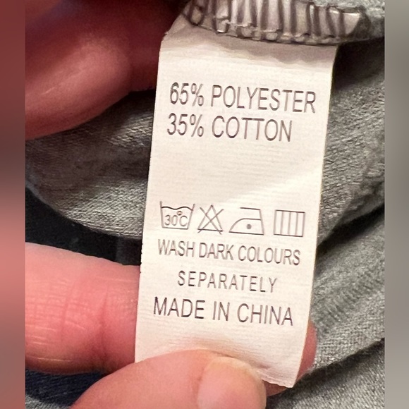 YOINS Sexy Cold Shoulder ~V-neck w/ Lace Insert - Picture 16 of 16